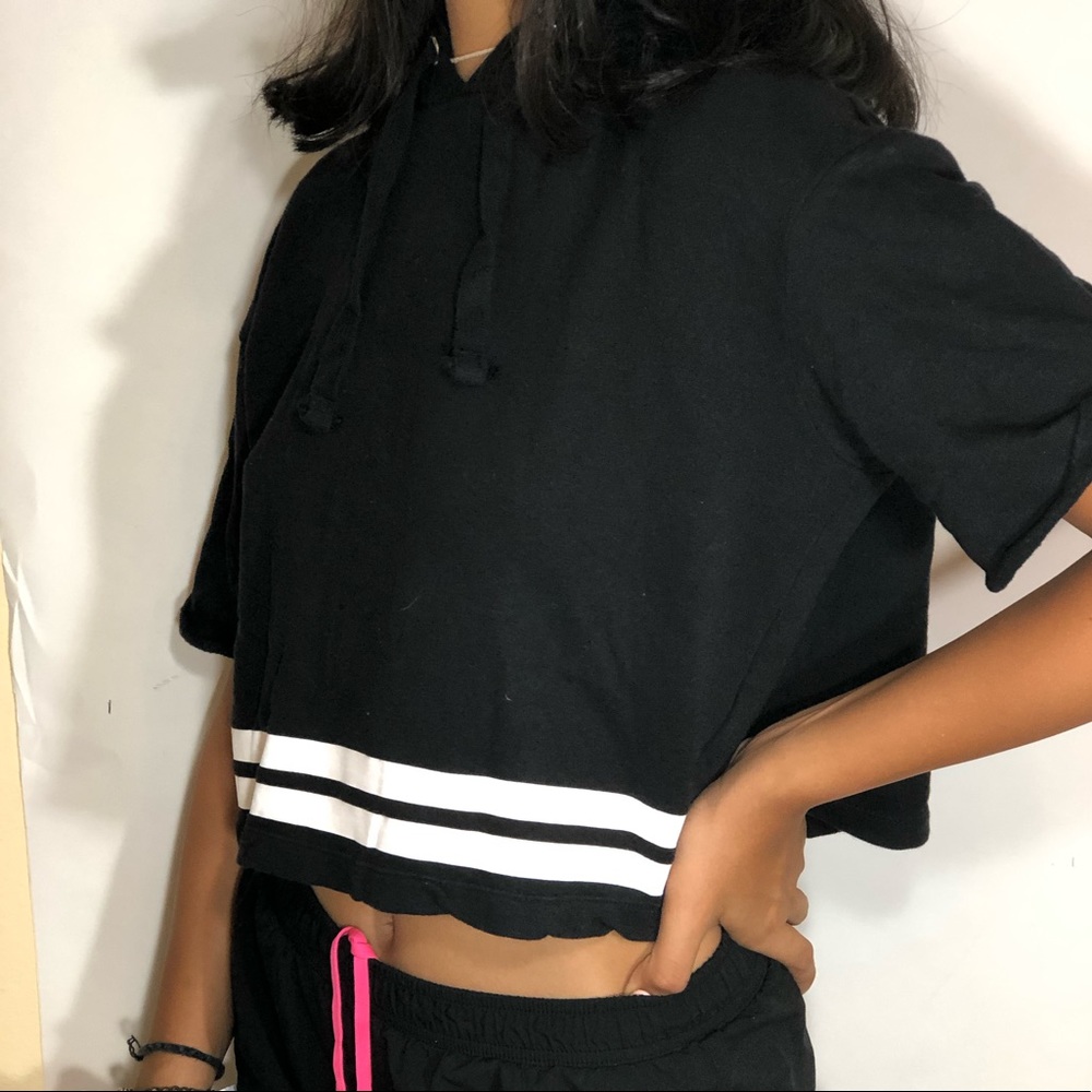 H&M cropped black and white “GAME ON” hoodie/ tee